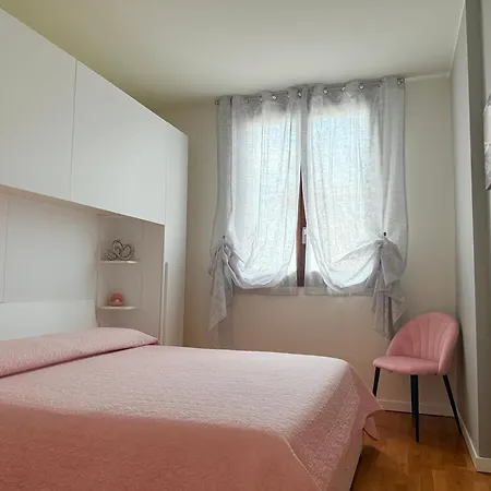 Deny & Carol's House - App. 33 Somma Lombardo