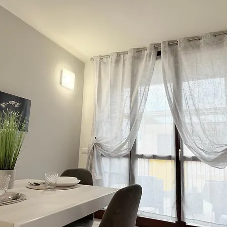 Deny & Carol's House - App. 33 Apartment *